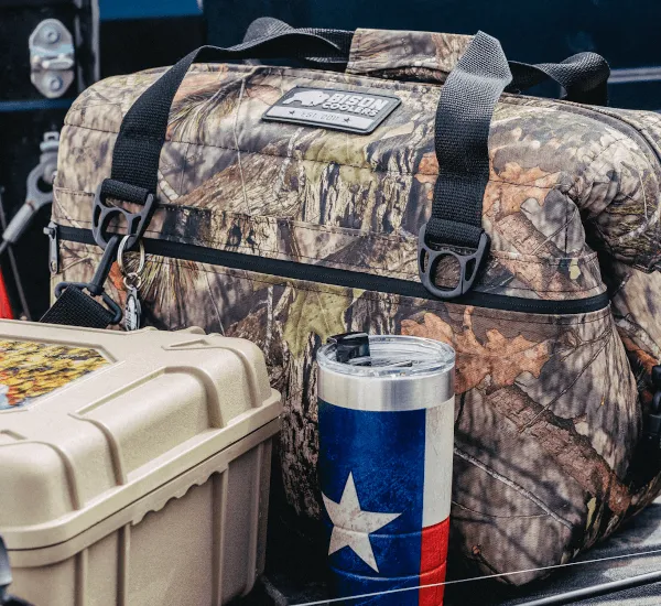 Bison 24 Can - Mossy Oak Camo SoftPak Cooler