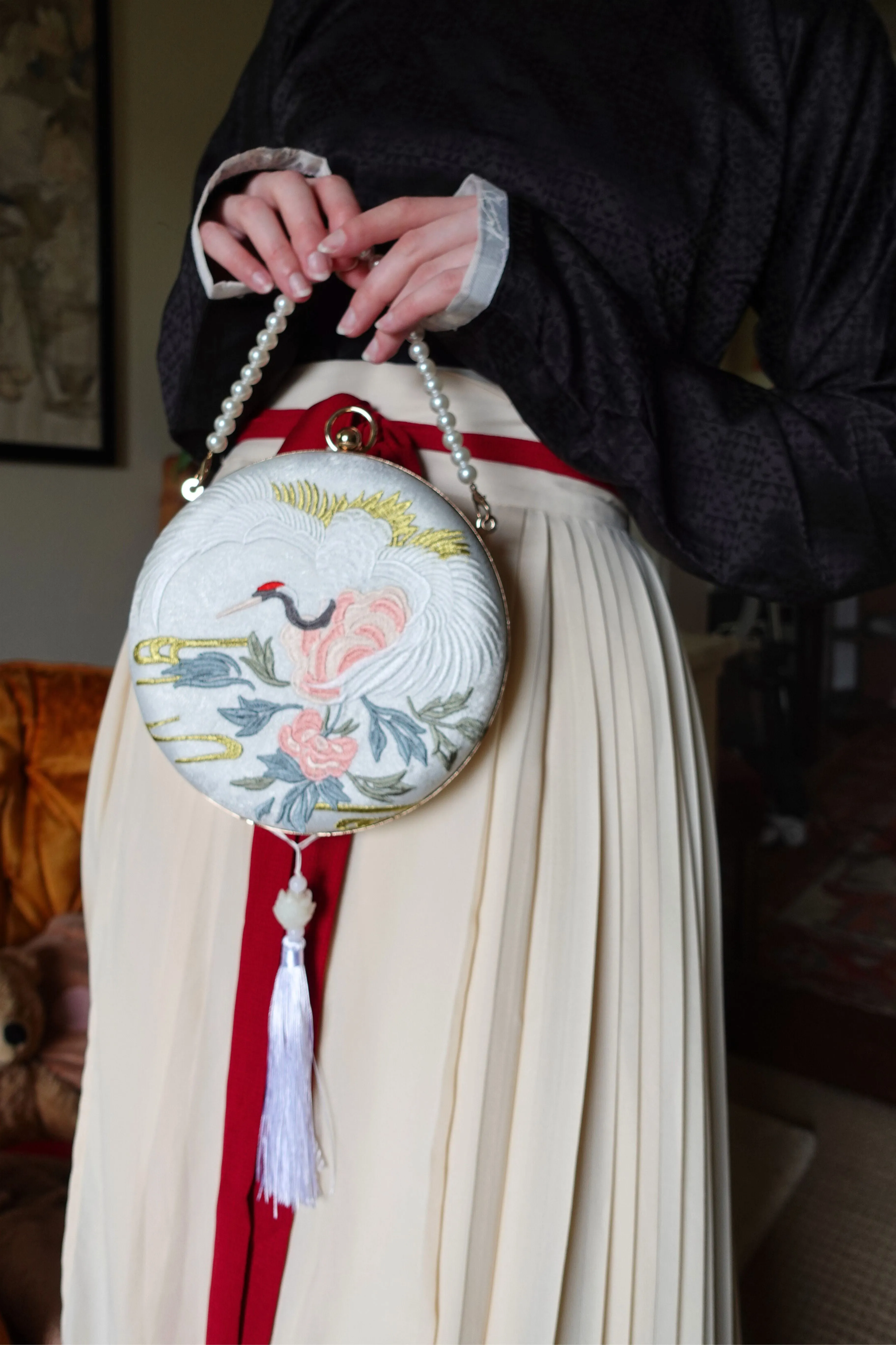 Hè Wu 鹤舞 Crane Dance Embroidered Hard Shell Purse