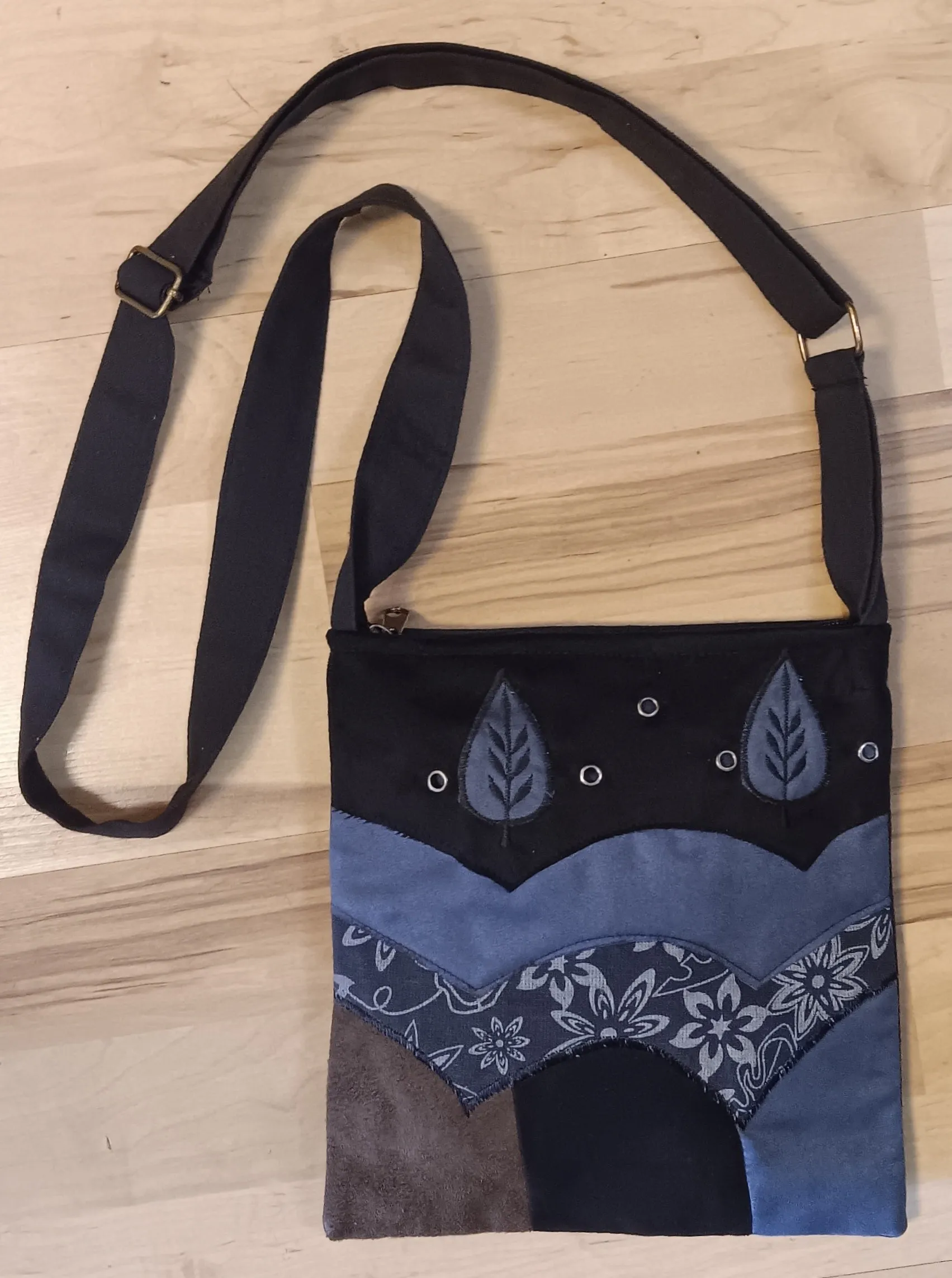 Little Patchwork Leaf Bag ~ Blue & Black