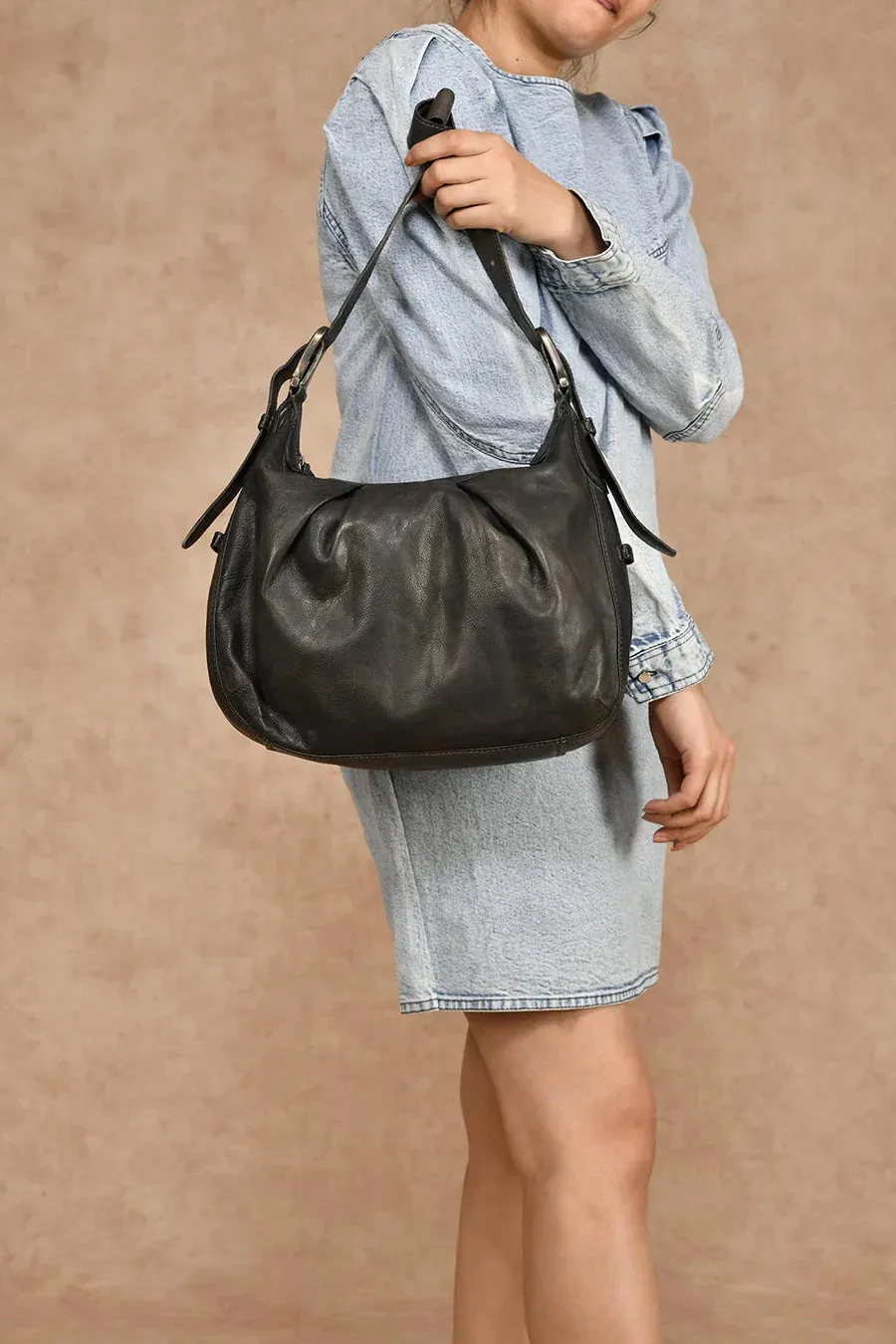 Nice Pleats Shoulder Bag